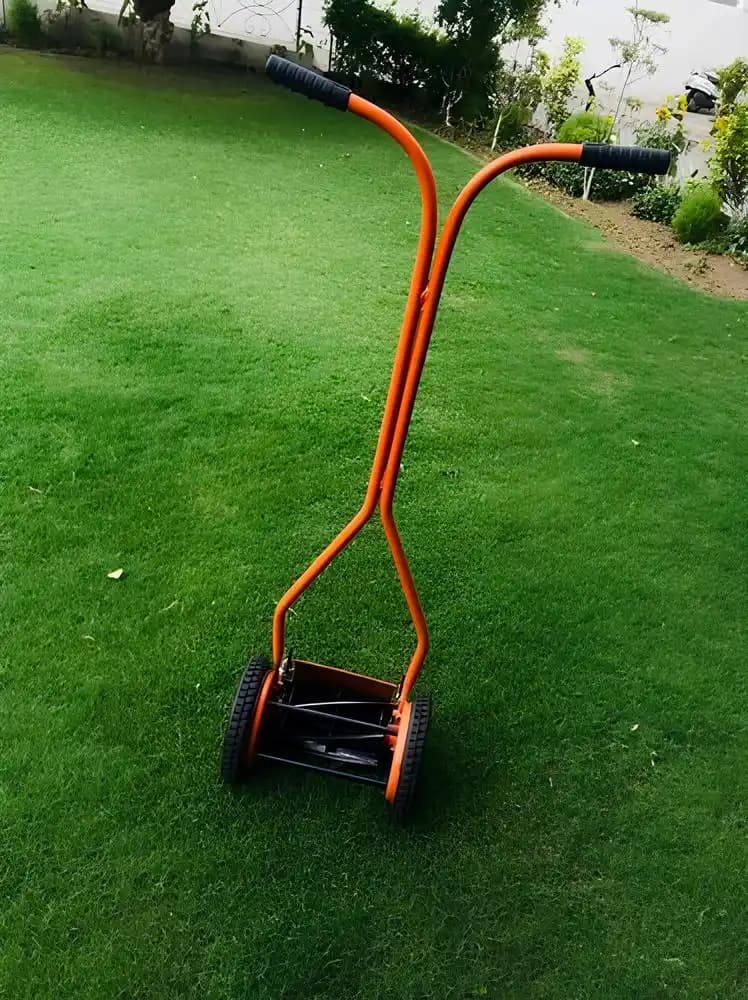 UNISON JUNIOR Wheel Type Manual Push Lawn Mower with 6-Blade Cutting System - Image 3